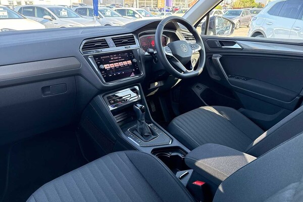 Used Volkswagen Tiguan 2025 for sale - 74351400: Photo 2