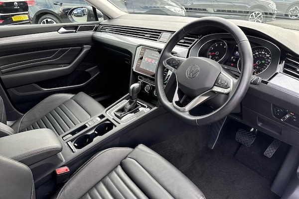 Used Volkswagen Passat 2023 for sale - 76228843: Photo 6