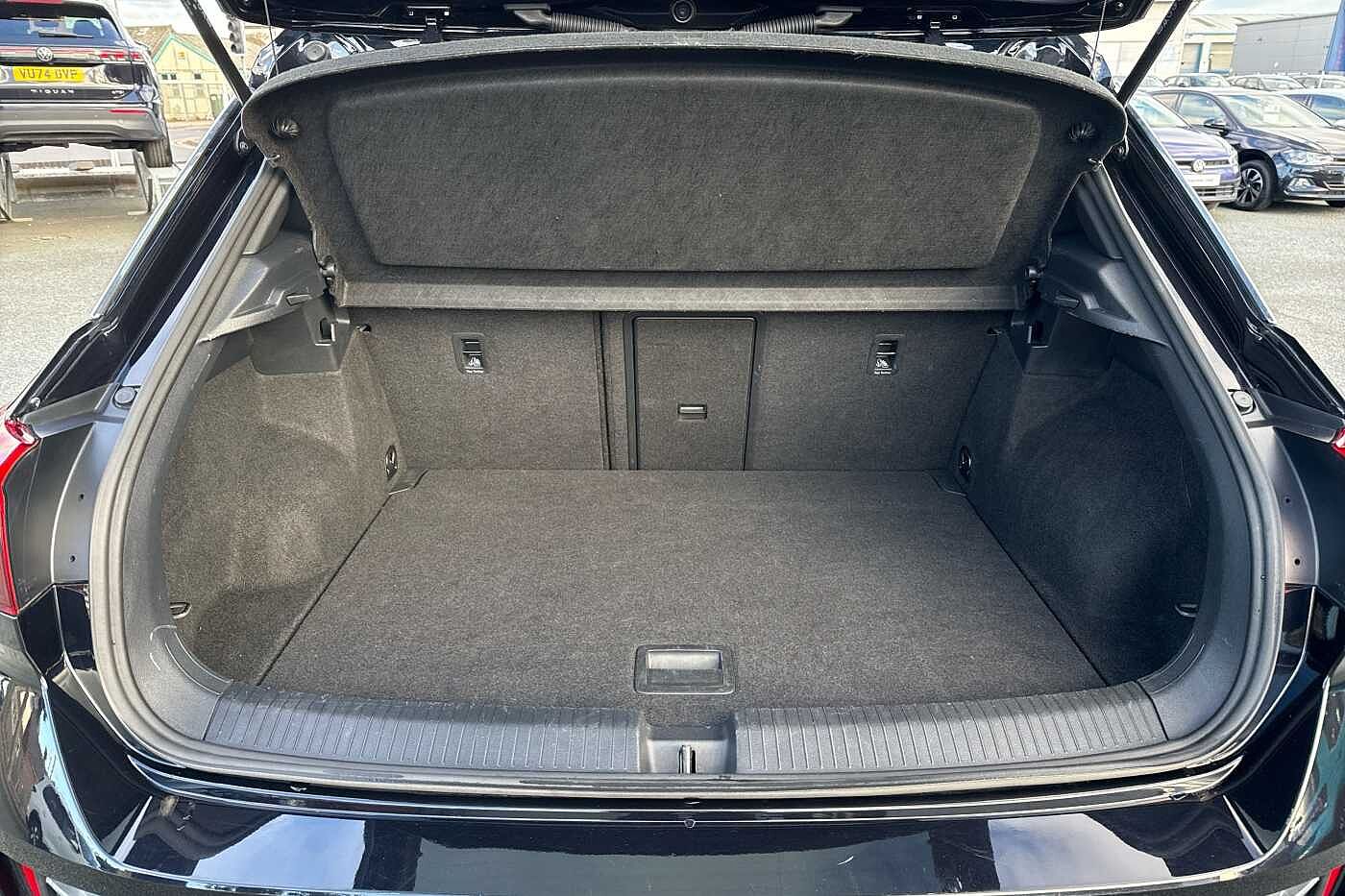 Used Volkswagen T-Roc 2022 for sale - 76539549: Photo 11