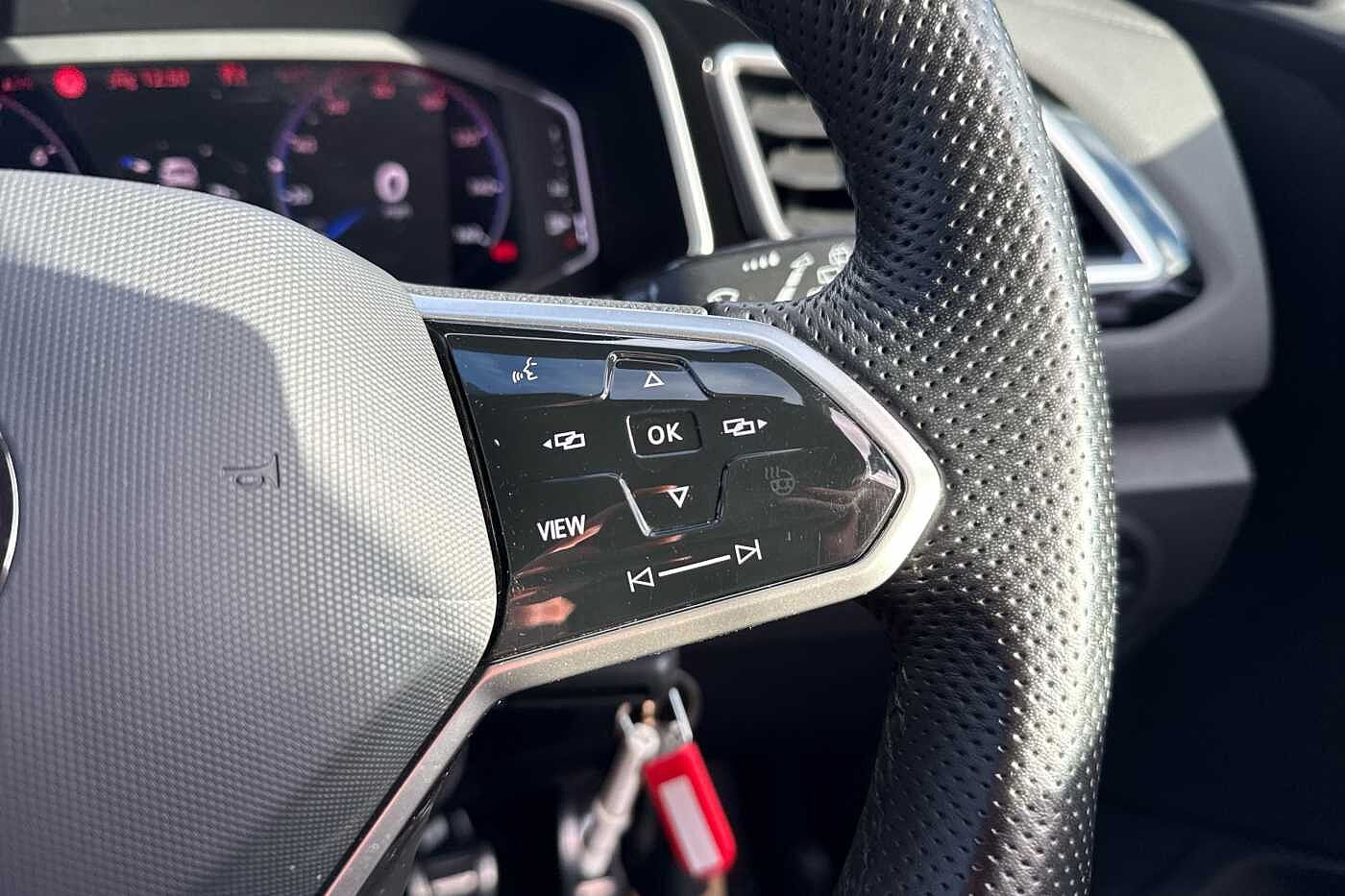 Used Volkswagen T-Roc 2022 for sale - 76539549: Photo 18