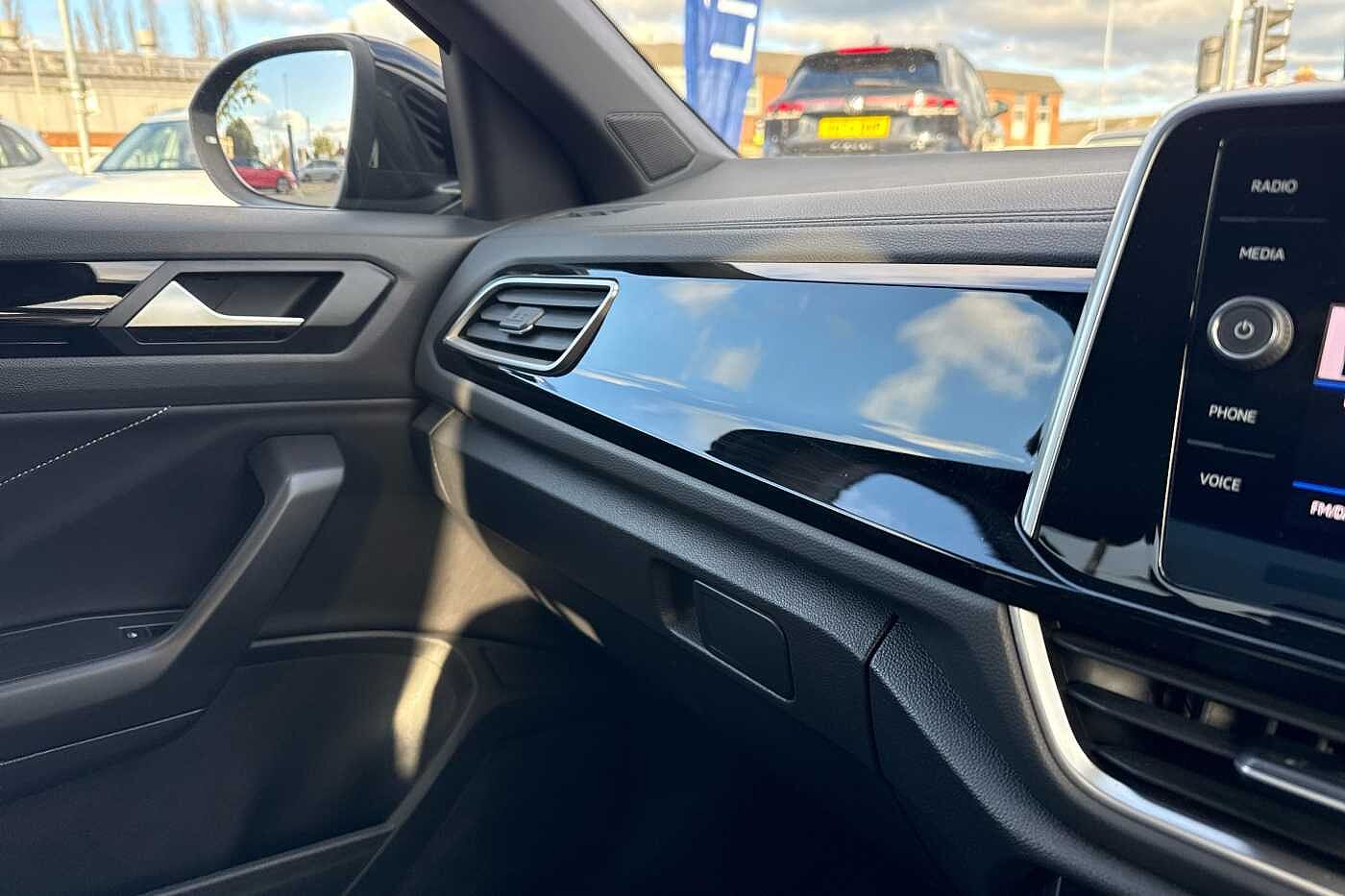 Used Volkswagen T-Roc 2022 for sale - 76539549: Photo 23