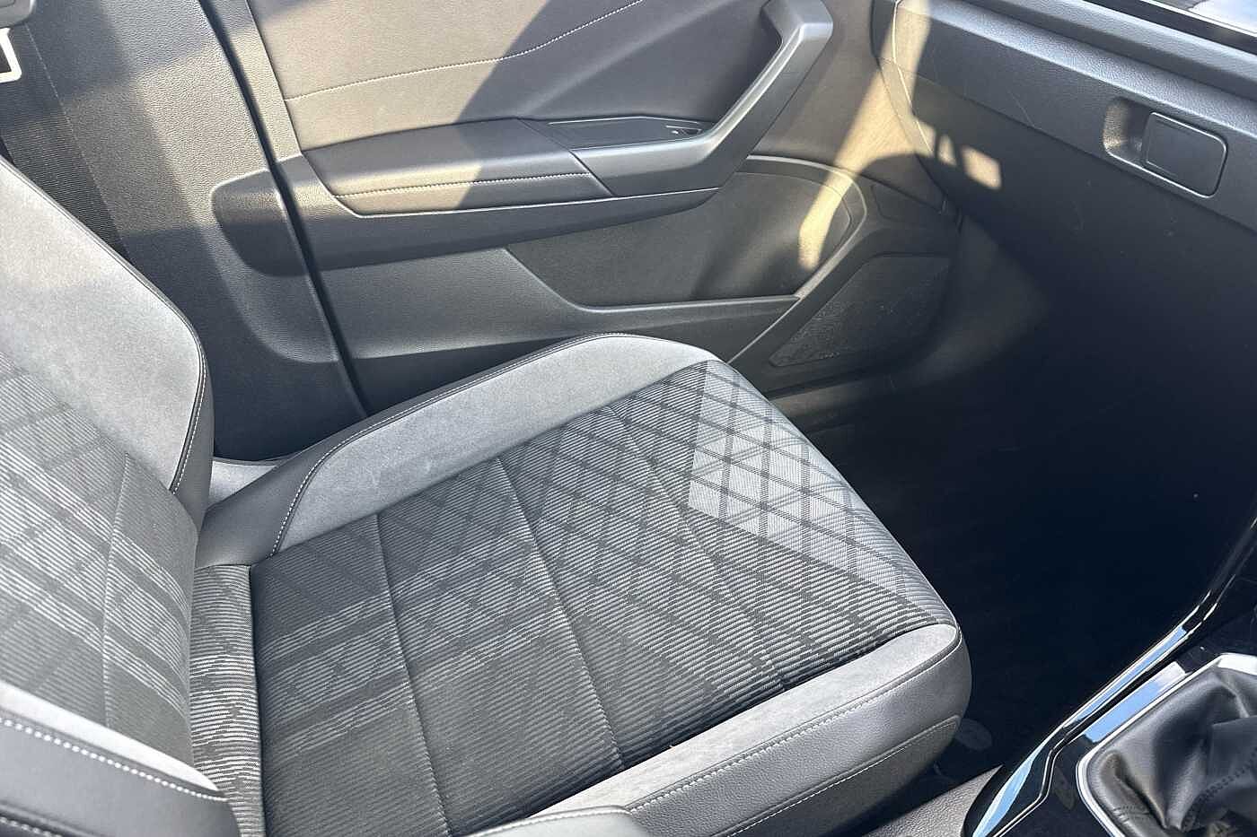 Used Volkswagen T-Roc 2022 for sale - 76539549: Photo 24