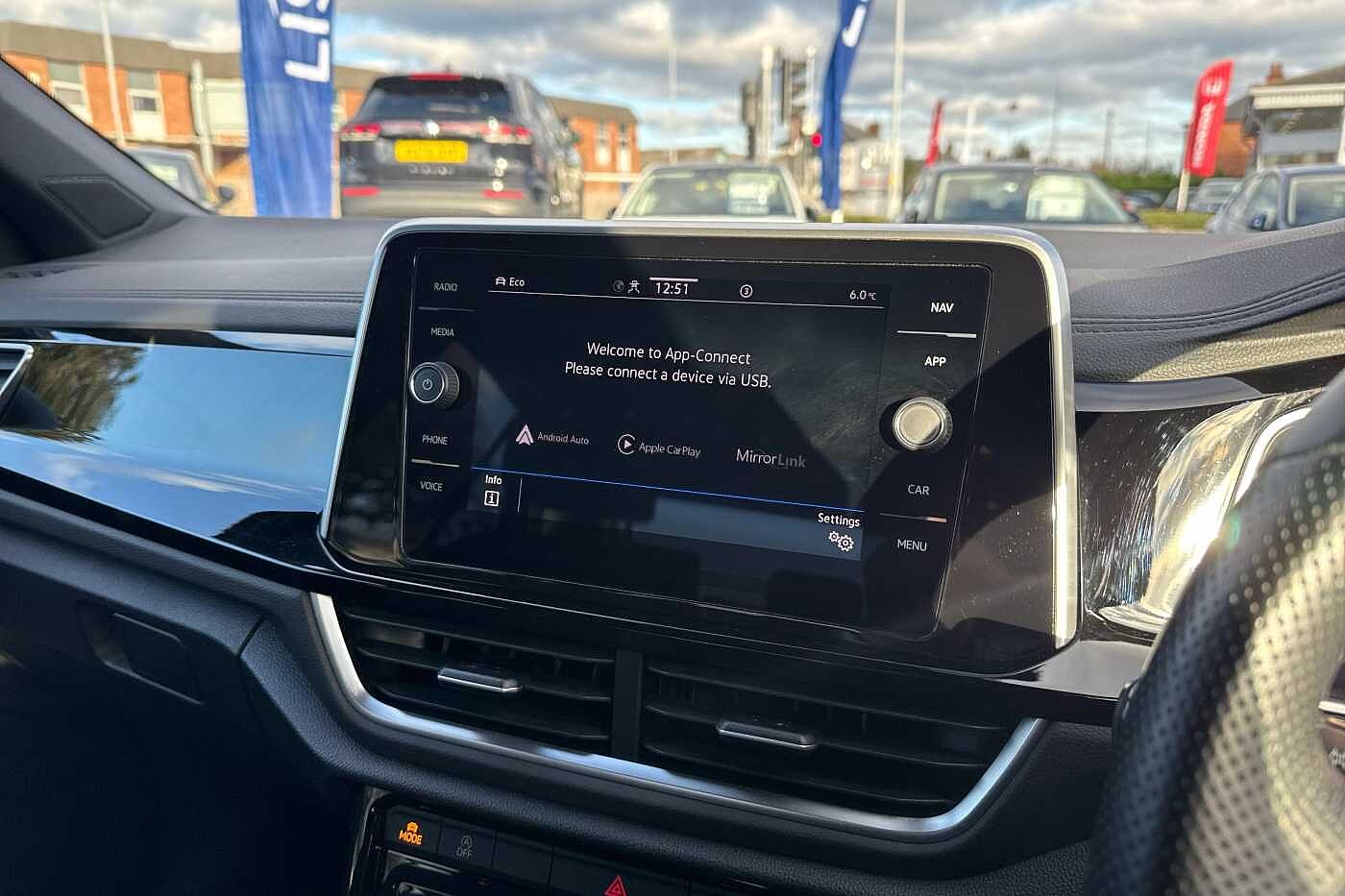 Used Volkswagen T-Roc 2022 for sale - 76539549: Photo 27