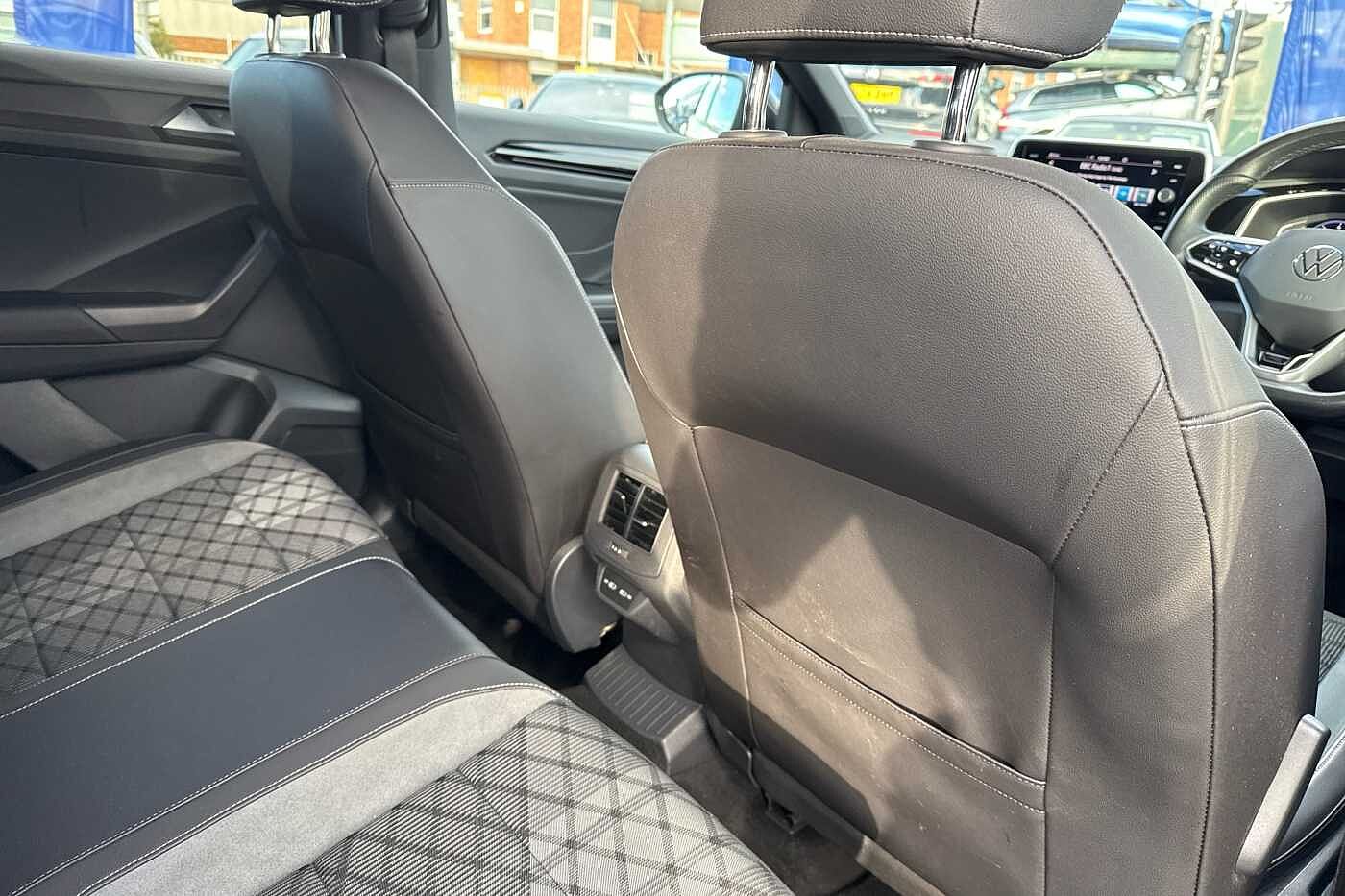 Used Volkswagen T-Roc 2022 for sale - 76539549: Photo 32