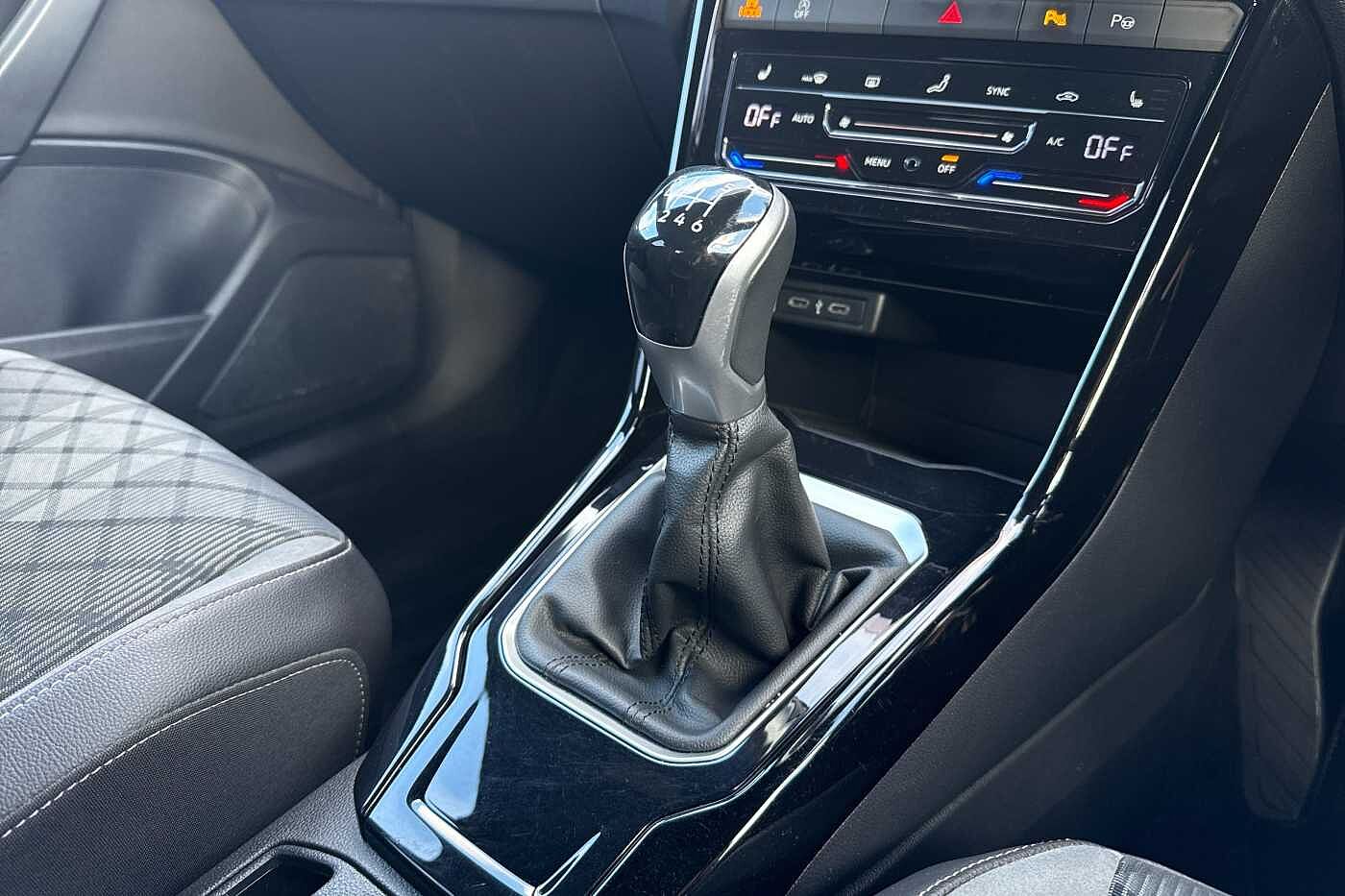 Used Volkswagen T-Roc 2022 for sale - 76539549: Photo 9