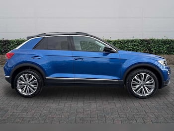 Used Volkswagen T-Roc 2021 for sale - 79699699: Photo