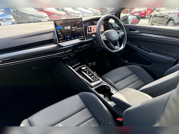 Used Volkswagen Golf 2025 for sale - 75929420: Photo