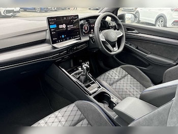 Used Volkswagen Golf 2025 for sale - 75128428: Photo