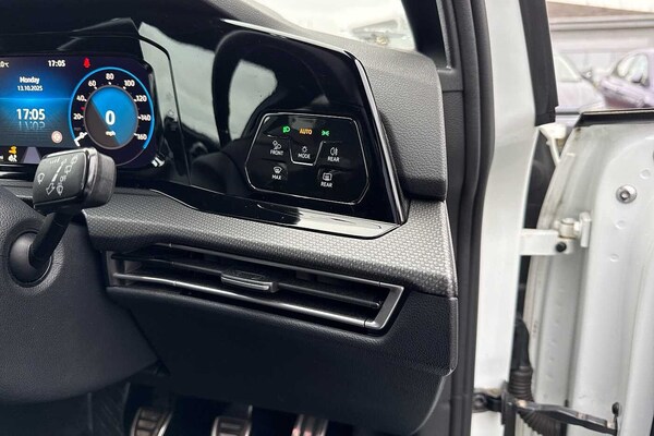 Used Volkswagen Golf 2021 for sale - 76261205: Photo 17