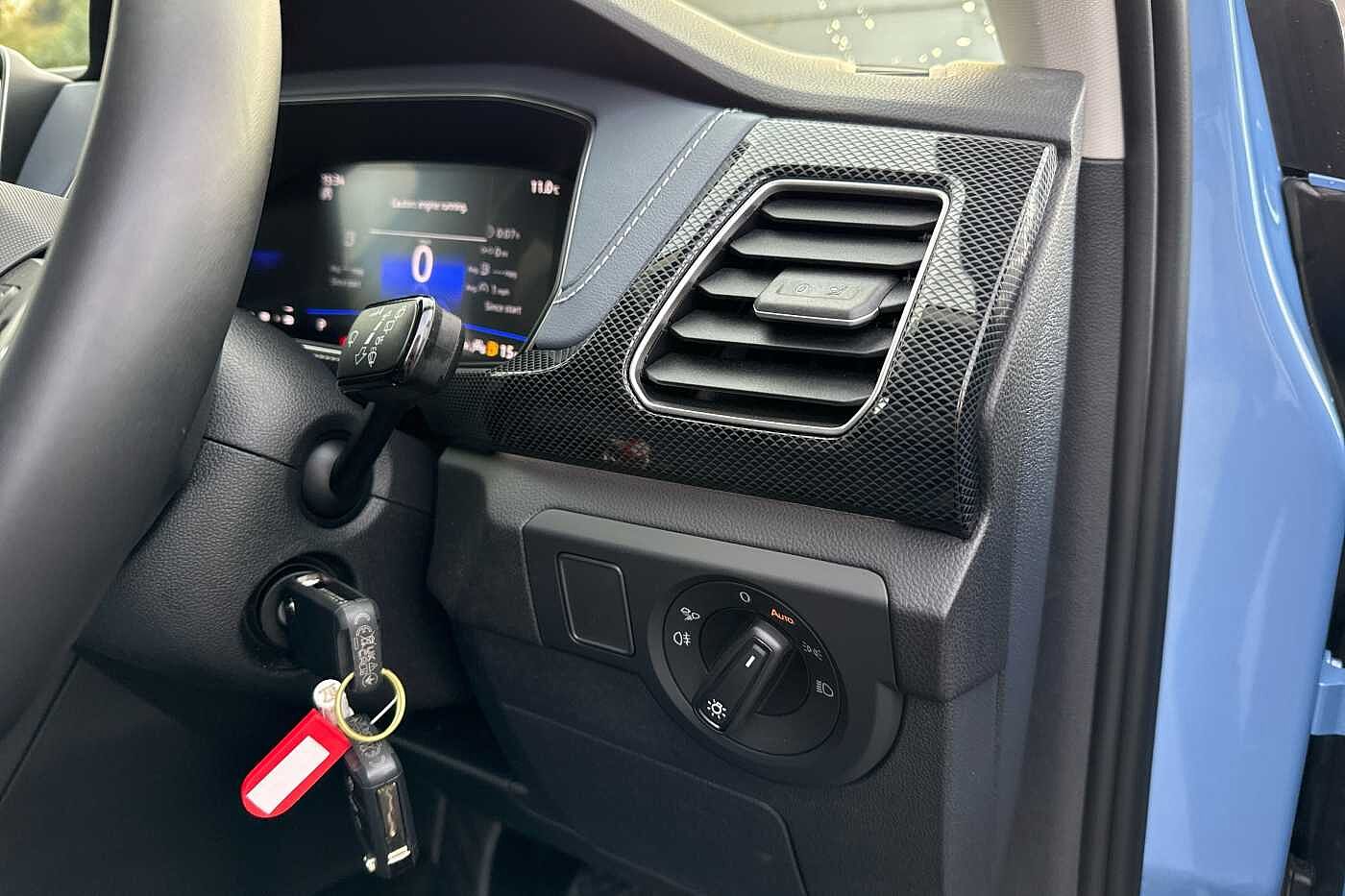 Used Volkswagen T-Cross 2025 for sale - 76359826: Photo 16