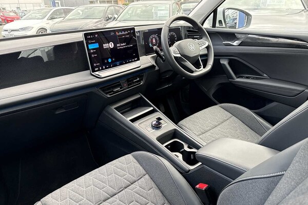 Used Volkswagen Tiguan 2024 for sale - 75403058: Photo 2