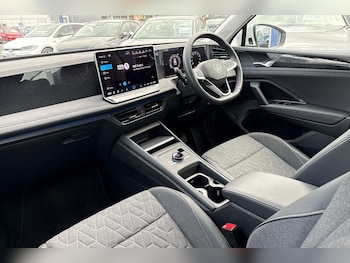 Used Volkswagen Tiguan 2024 for sale - 75403058: Photo 2
