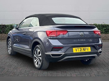 Used Volkswagen T-Roc 2021 for sale - 77575927: Photo