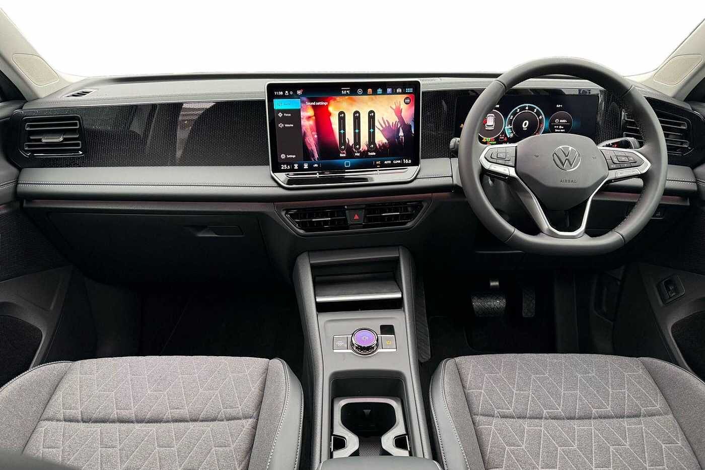 Used Volkswagen Tiguan 2025 for sale - 77132751: Photo 9