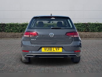 Used Volkswagen Golf 2018 for sale - 78088225: Photo