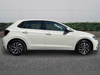 Used Volkswagen Polo 2024 for sale - 79269672: Photo