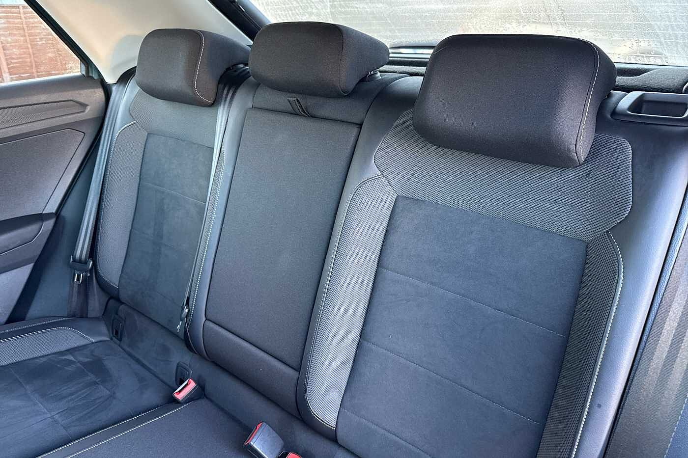 Used Volkswagen T-Roc 2023 for sale - 77397110: Photo 11