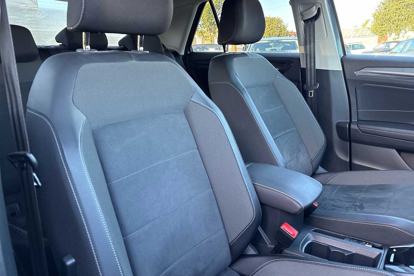 Used Volkswagen T-Roc 2023 for sale - 77397110: Photo 13