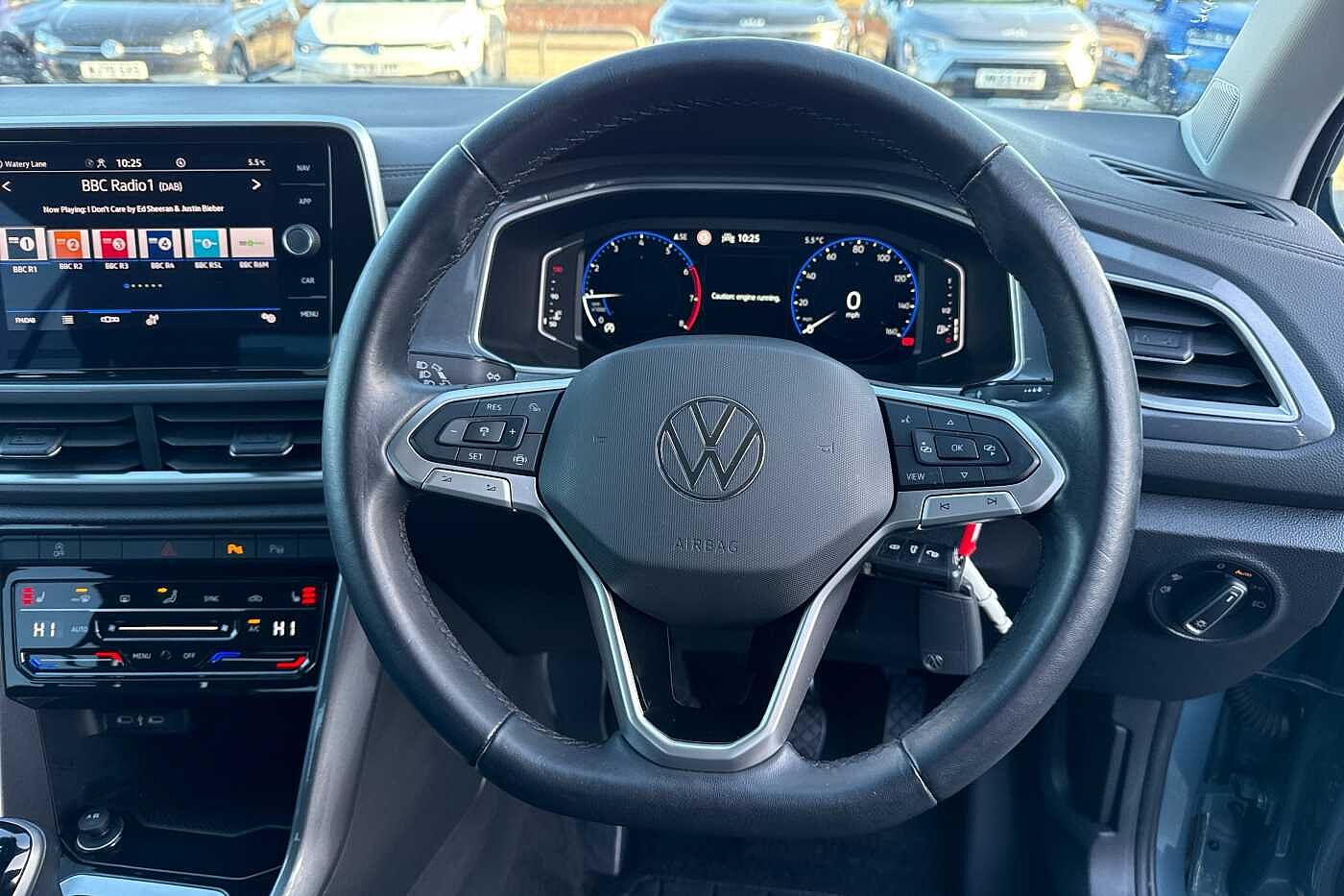 Used Volkswagen T-Roc 2023 for sale - 77397110: Photo 17