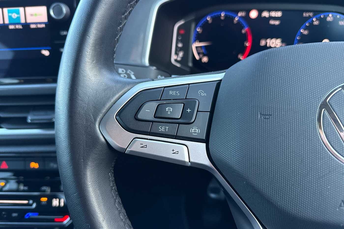 Used Volkswagen T-Roc 2023 for sale - 77397110: Photo 19