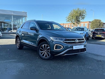 Used Volkswagen T-Roc 2023 for sale - 77397110: Photo