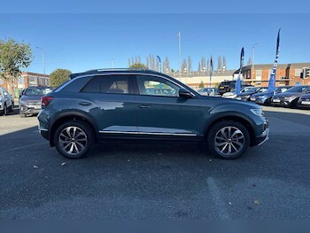 Used Volkswagen T-Roc 2023 for sale - 77397110: Photo