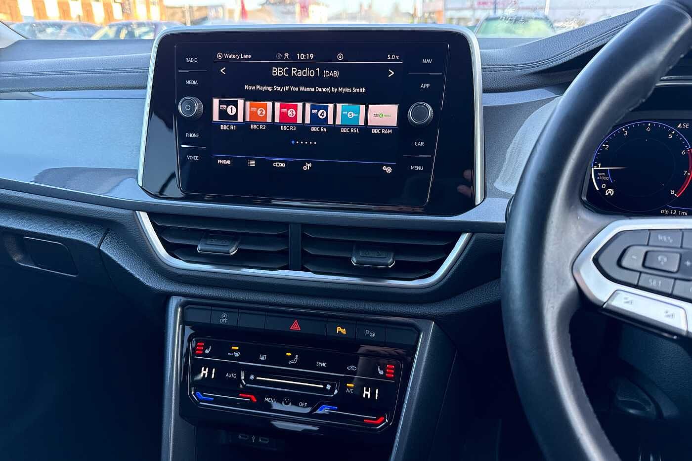 Used Volkswagen T-Roc 2023 for sale - 77397110: Photo 9