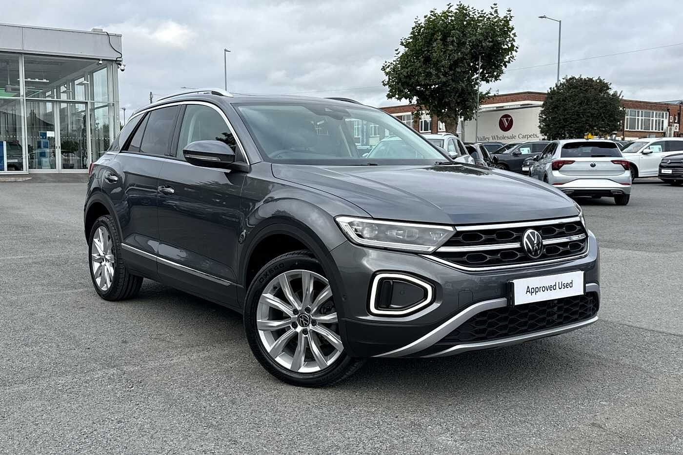 Used Volkswagen T-Roc 2023 for sale - 76285473: Photo 1