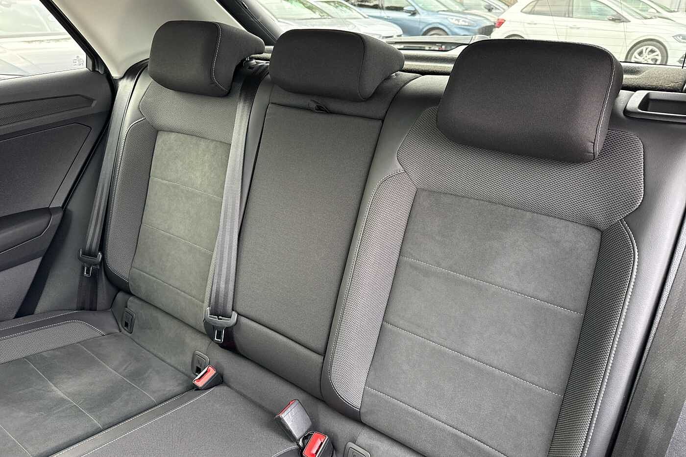 Used Volkswagen T-Roc 2023 for sale - 76285473: Photo 11