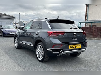 Used Volkswagen T-Roc 2023 for sale - 76285473: Photo