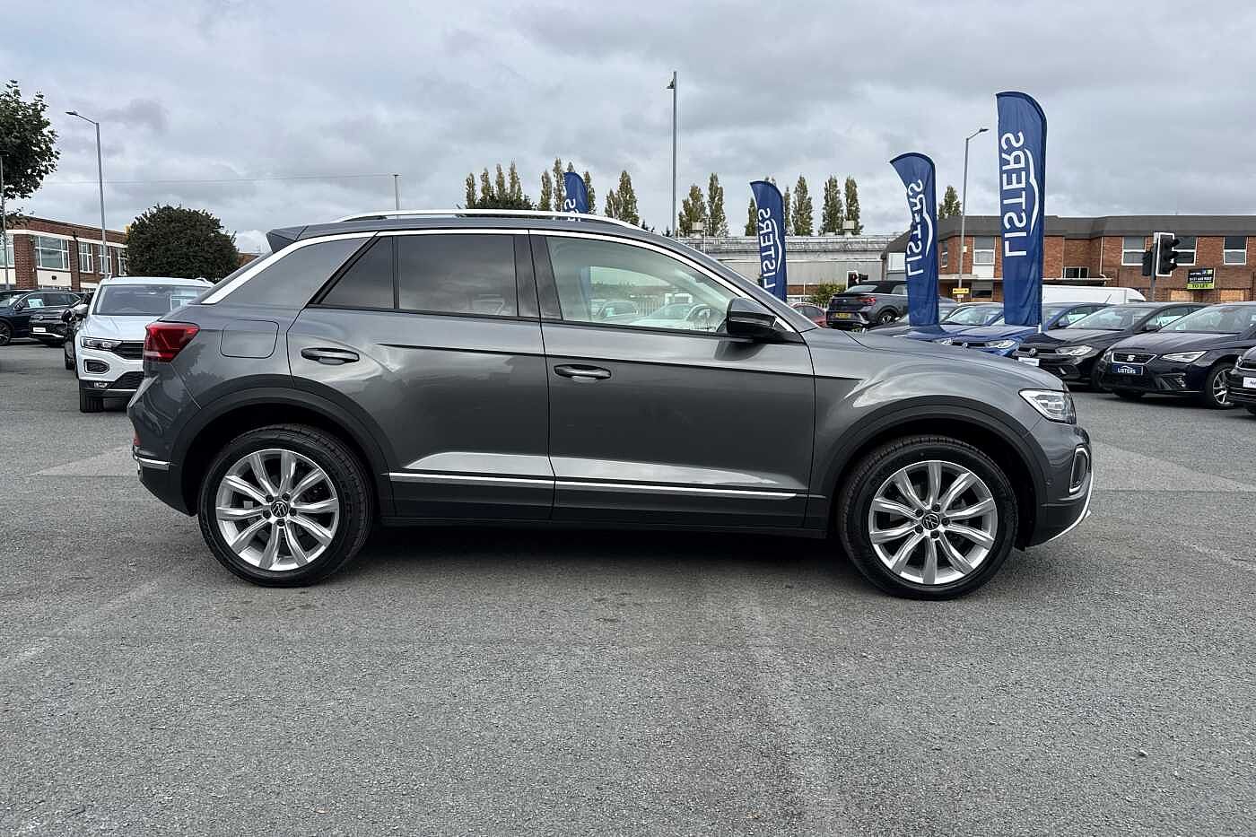 Used Volkswagen T-Roc 2023 for sale - 76285473: Photo 4