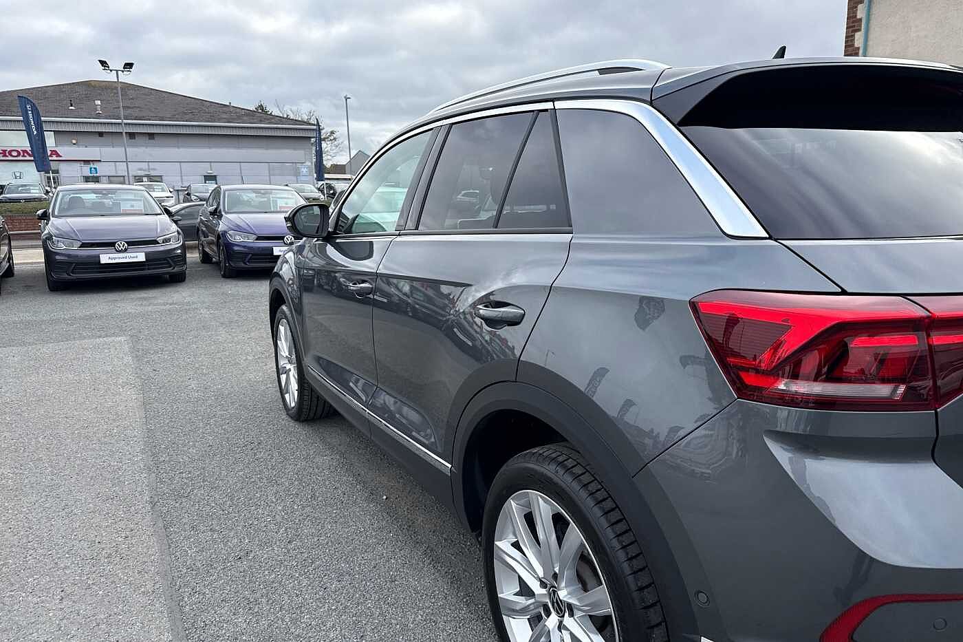 Used Volkswagen T-Roc 2023 for sale - 76285473: Photo 46