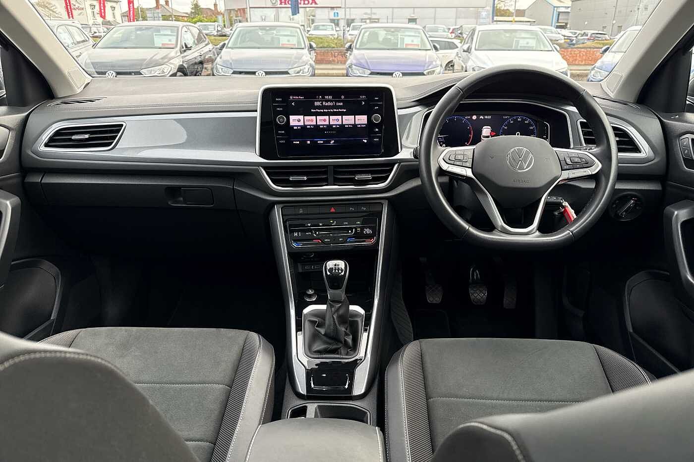 Used Volkswagen T-Roc 2023 for sale - 76285473: Photo 8