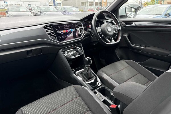 Used Volkswagen T-Roc 2022 for sale - 76086173: Photo 2