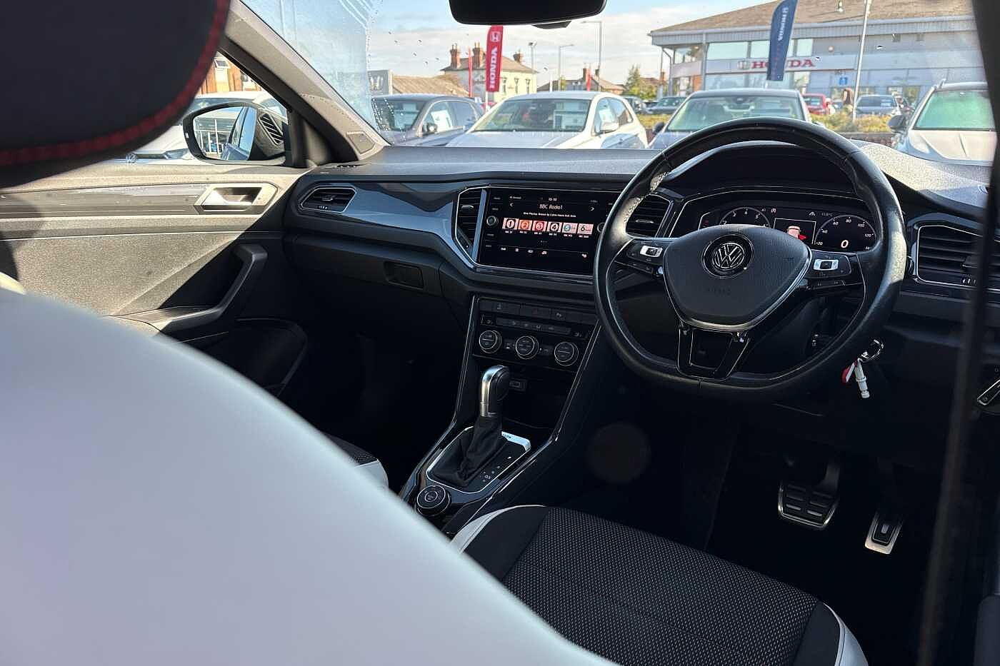 Used Volkswagen T-Roc 2018 for sale - 76033212: Photo 31