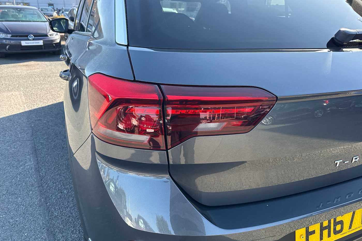 Used Volkswagen T-Roc 2018 for sale - 76033212: Photo 43