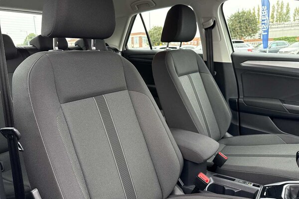 Used Volkswagen T-Roc 2023 for sale - 76228853: Photo 13