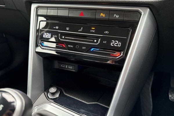Used Volkswagen T-Roc 2023 for sale - 76228853: Photo 20
