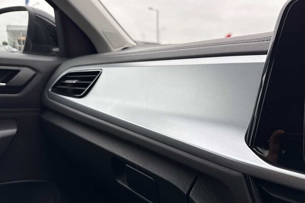 Used Volkswagen T-Roc 2023 for sale - 76228853: Photo 23