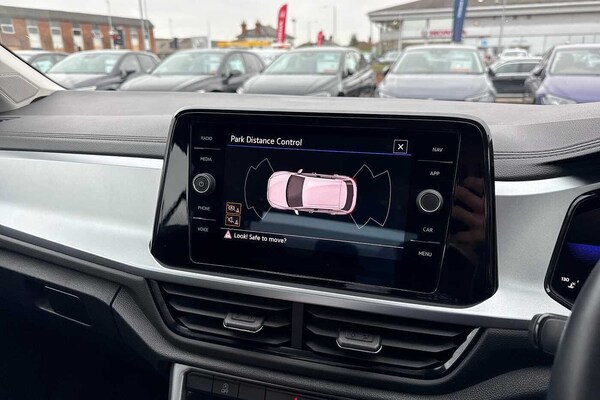 Used Volkswagen T-Roc 2023 for sale - 76228853: Photo 28