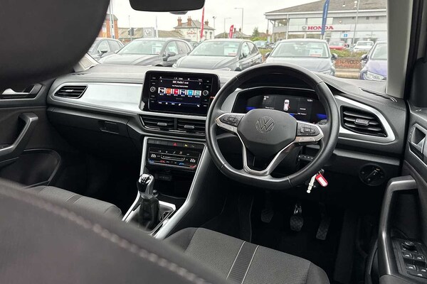 Used Volkswagen T-Roc 2023 for sale - 76228853: Photo 30