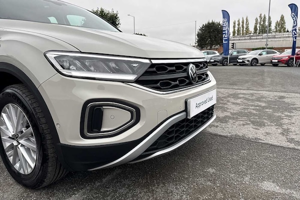 Used Volkswagen T-Roc 2023 for sale - 76228853: Photo 34