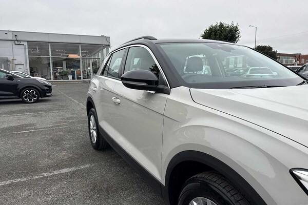 Used Volkswagen T-Roc 2023 for sale - 76228853: Photo 36