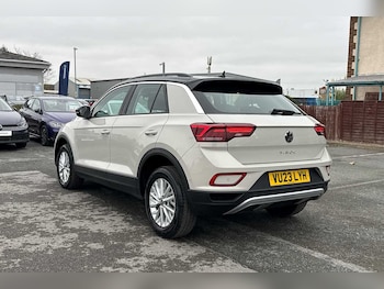 Used Volkswagen T-Roc 2023 for sale - 76228853: Photo 3