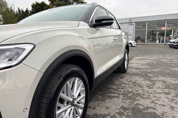 Used Volkswagen T-Roc 2023 for sale - 76228853: Photo 47
