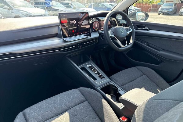 Used Volkswagen Golf 2025 for sale - 75128421: Photo 2