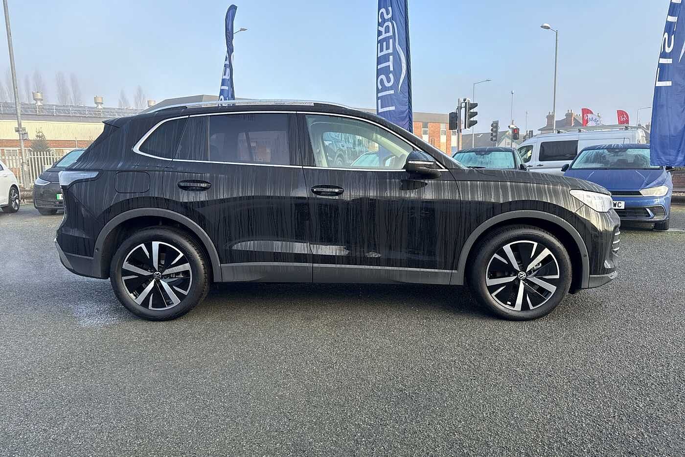 Used Volkswagen Tiguan 2025 for sale - 77855207: Photo 4
