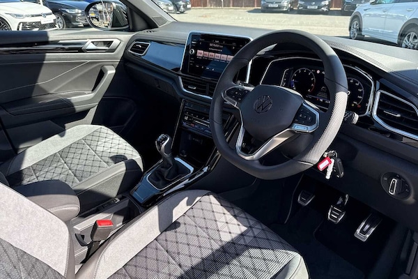 Used Volkswagen T-Roc 2025 for sale - 75155450: Photo 6