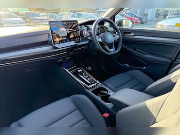 Used Volkswagen Golf 2025 for sale - 77412997: Photo