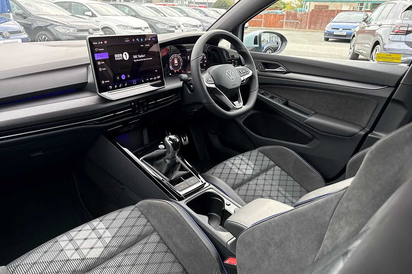 Used Volkswagen Golf 2025 for sale - 76139642: Photo 2